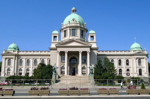 Serbiya parlamenti Ana Brnabiçin başçılıq etdiyi yeni hökuməti təsdiqləyib