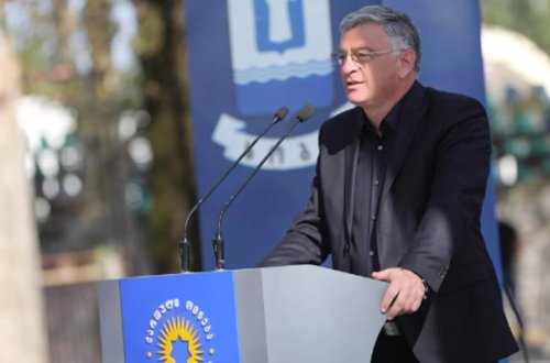 Gürcü deputat evində ölü tapıldı