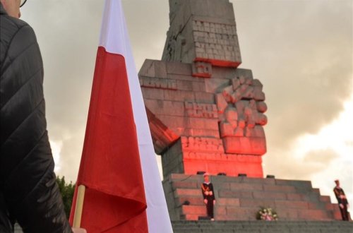 Polşa Almaniyadan müharibədə vurduğu zərəri ödəməyi tələb edib