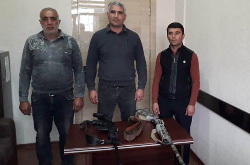 Polis “Niva” ilə qaçmağa çalışan qanunsuz ov edənləri saxladı