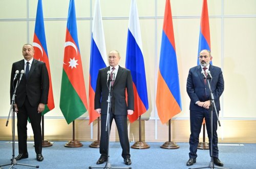 Putin İlham Əliyev və Nikol Paşinyanla birgə bəyanatın razılaşdırıldığını bildirib