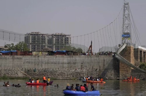 Hindistanda körpü qəzasına görə 9 nəfər həbs EDİLİB