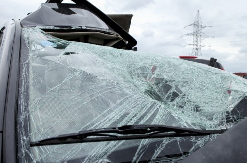 Gəncədə iki maşın toqquşub, 3 nəfər xəsarət alıb