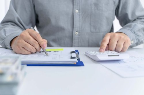 Azad edilən ərazilərdə işləyən mütəxəssislərə əlavə məzuniyyət veriləcək