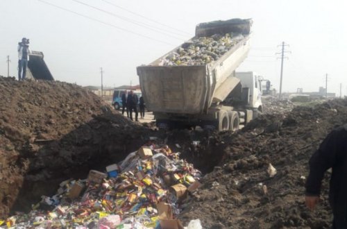 İstehlaka yararsız müxtəlif növ qida məhsulları məhv edilib