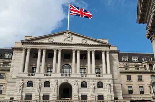 İngiltərə Bankı uçot dərəcəsini artırıb