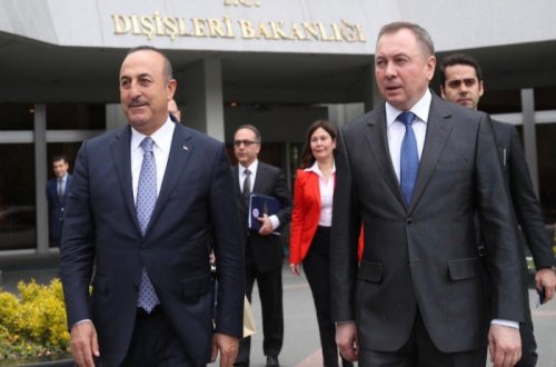 Çavuşoğlu belaruslu həmkarı ilə taxıl dəhlizini müzakirə edib