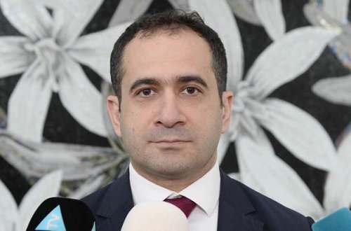 Elnur Əliyev barəsində yaşayış yerini tərk etməmək qərarı verildi, istintaq davam edir