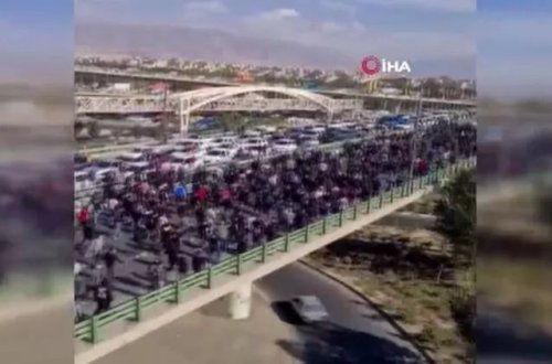 İranda etirazçılarla təhlükəsizlik qüvvələri arasında toqquşma baç verib : 1 ÖLÜ