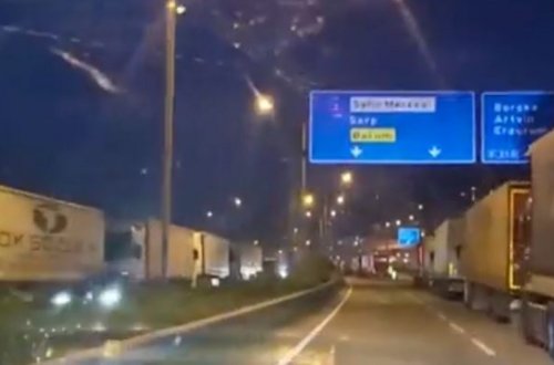 Türkiyə-Gürcüstan sərhədində yük maşınlarının 10 km-lik növbəsi yaranıb