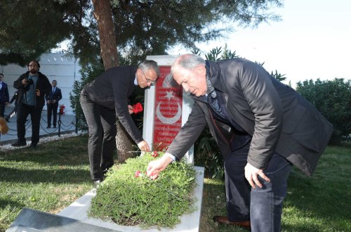 Stoltenberq Çanaqqala Şəhidlər abidəsini ziyarət edib - FOTO