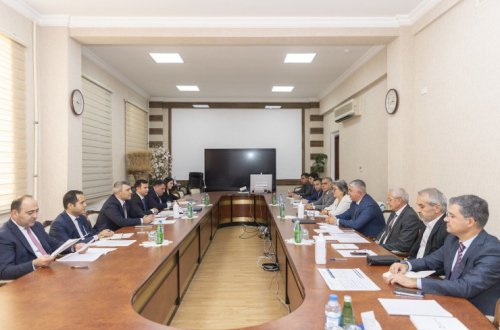 Kənd Təsərrüfatı Nazirliyində Meyvə və Tərəvəz İstehsalçıları və İxracatçıları Assosiasiyasının üzvləri ilə görüş keçirilib