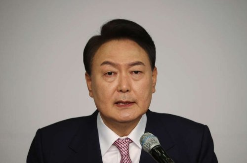 Koreya Prezidenti xalqdan üzr istəyib