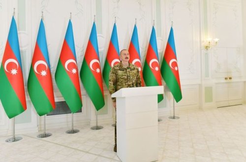 İlham Əliyev Şuşada hərbçilər qarşısında çıxış etdi - YENİLƏNİB + FOTO