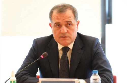 Ceyhun Bayramov Dövlət Bayrağı Günü münasibətilə paylaşım edib