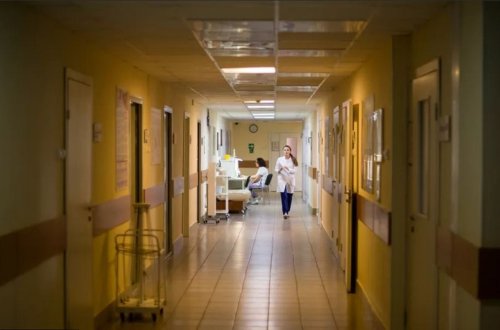 Hacıqabulda hündürlükdən yıxılan gənc oğlanın bel fəqərəsi sınıb