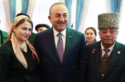 Türkiyənin Xarici işlər naziri Ahıska türkləri ilə görüşüb