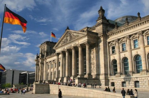 Almaniya Ukraynaya yeni silah partiyasını təhvil verib