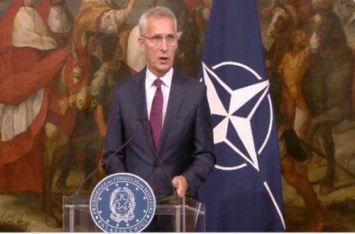 Stoltenberq: “Rusiya ağır təzyiq altındadır”