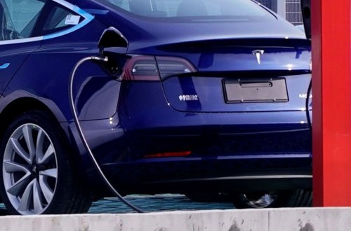 Elektromobillər üçün II və III səviyyə enerji doldurucuları idxal rüsumundan azad edilib