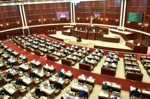 Milli Məclisin növbəti iclaslarının vaxtı və gündəliyi açıqlanıb