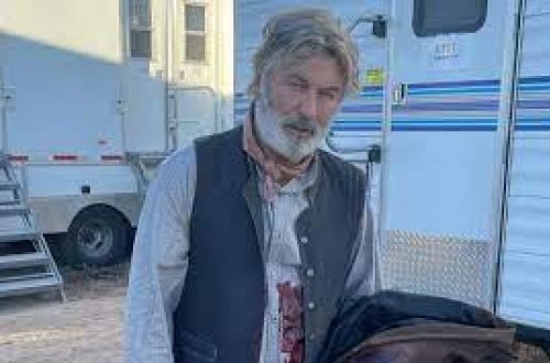 Alek Balduin operatorun çəkiliş zamanı öldürüldüyü filmin heyətini məhkəməyə verib