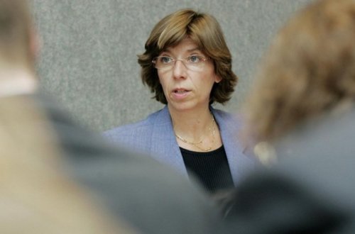 Fransalı nazir Avropanın ABŞ-dan asılılığı azaltmağa çağırıb