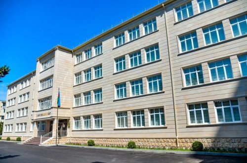 Bakıda məktəb direktoruna şiddətli töhmət verilib