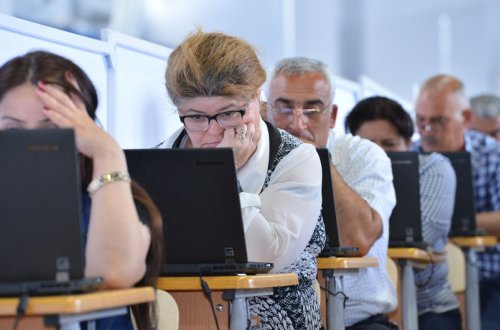 Dövlət qulluğuna qəbulla bağlı keçirilən imtahanın nəticələri açıqlanıb