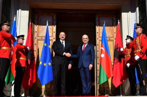 Azərbaycan Prezidentinin Tiranada rəsmi qarşılanma mərasimi olub - FOTO