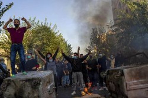 İranda etiraz aksiyalarında polkovnik öldürülüb