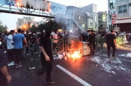 İranda təhlükəsizlik qüvvələrinə silahlı hücum: 7 ÖLÜ, 13 YARALI VAR