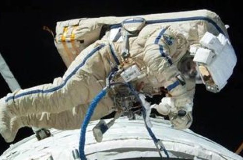 Rus kosmonavtları kosmosda