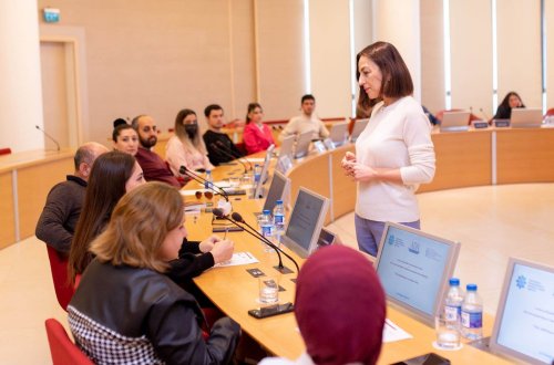 Jurnalistlər üçün “Etika, müəllif hüquqları və jurnalistika” mövzusunda təlimlərə başlanılıb