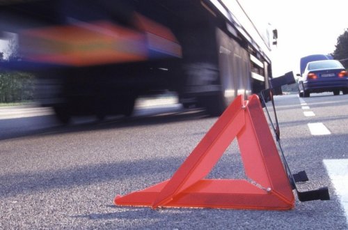 Bakıda yük maşını ilə minik avtomobili toqquşub, ölən var