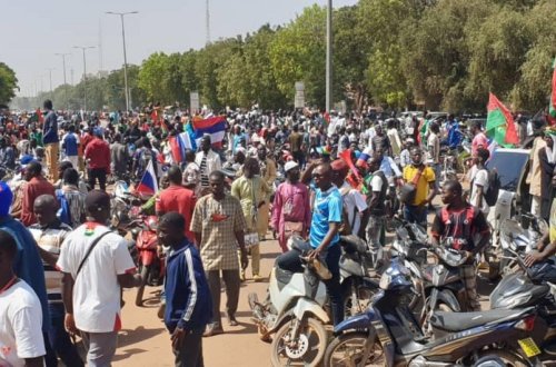 Burkina-Fasoda Fransa əleyhinə nümayiş keçirilib, qoşunların ölkədən çıxarılması tələb edilib