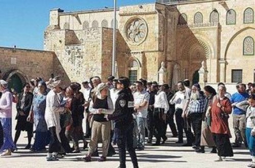 Məscidül-Əqsaya basqın edilib