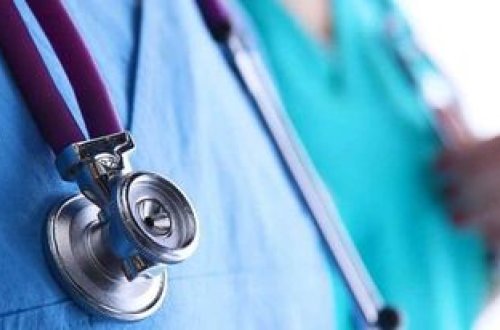 Böyük Britaniya tibb işçiləri üçün viza və iş şəraitini asanlaşdırır