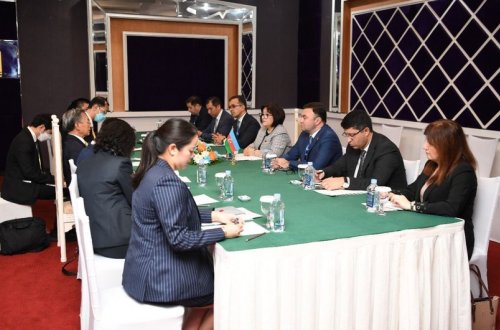 Milli Məclisin sədri Kambocada ASEAN PA-nın baş katibi ilə görüşüb