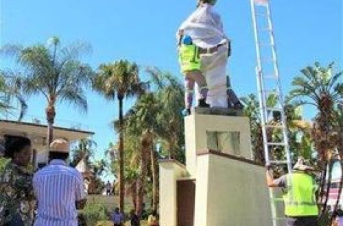 Namibiyada alman müstəmləkəçi zabitinin heykəli götürülüb