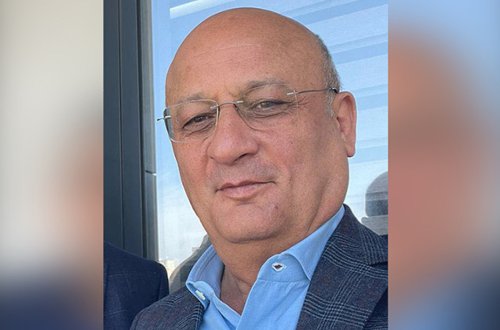 Tanınmış prokuroru şantaj edən qadın məhkəmə zalında həbs olunub