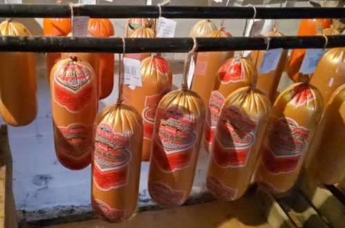 Gəncədə kolbasa məmulatları istehsalı müəssisəsinin fəaliyyəti məhdudlaşdırılıb - FOTO