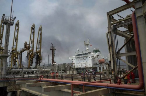 ABŞ Venesuela neftinə edilən embarqonu ləğv edib