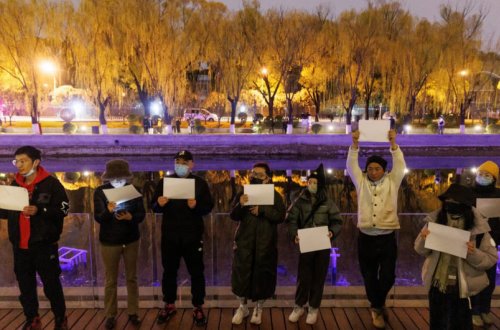 Çində etirazlar fonunda məhdudlaşdırıcı tədbirlər yumşaldılıb