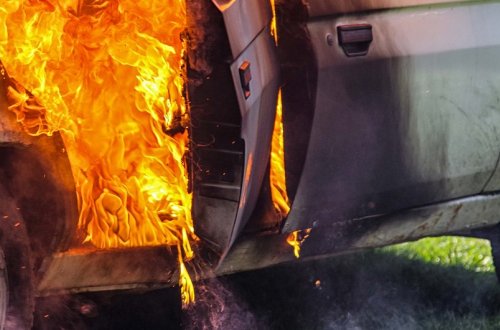 Hacıqabulda yol polisinin avtomobilində yanğın olub