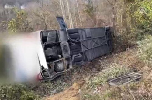 Türkiyədə sərnişin avtobusu aşdı - 40 yaralı