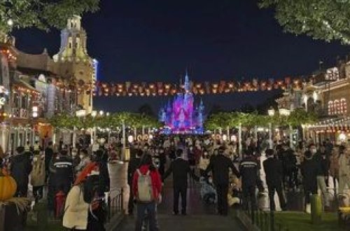 Şanxaydakı “Disneyland” Covid-19 tədbirləri çərçivəsində bağlandı