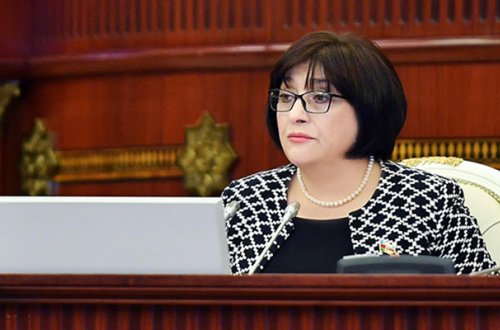 “Elə danışırsınız ki, elə bil skuter sürürsünüz”