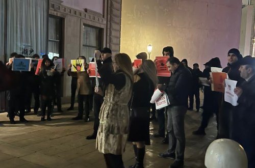 Bakıda anti-Türkiyə filminin nümayişinin planlaşdırılmasına görə etiraz aksiyası keçirilib