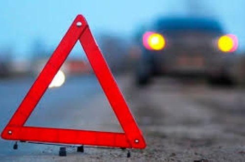 Ağdamda iki avtomobil toqquşub, xəsarət alanlar var